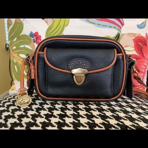 Dooney and Bourke Vintage Small Black Kilty R44